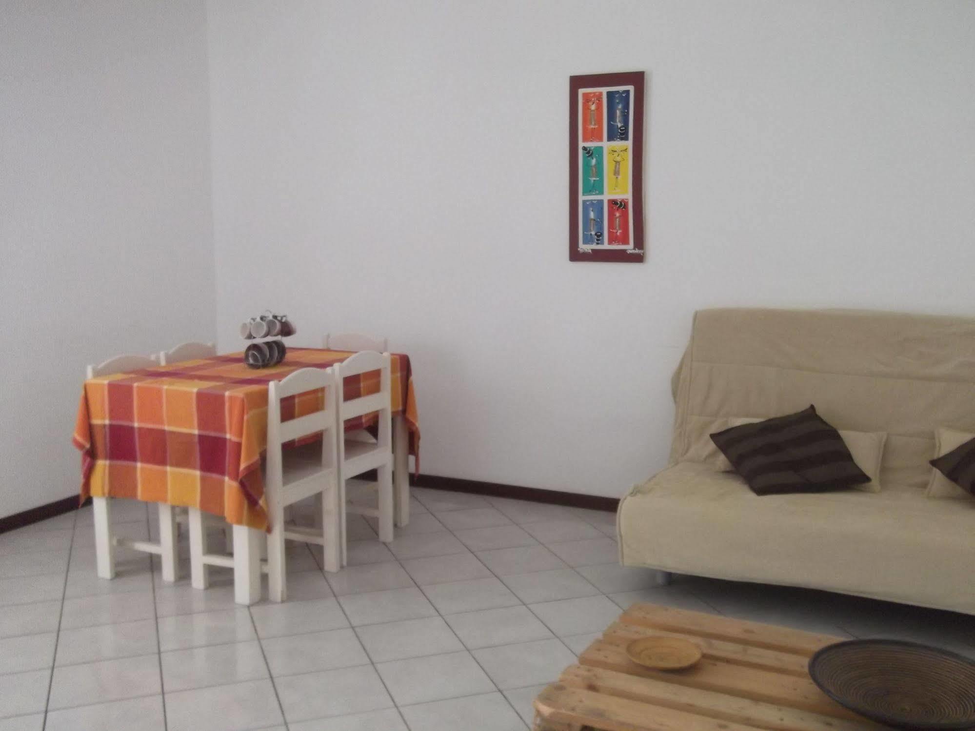 Apartment Ocean Front Praia Estoril ซาลเรย์ ภายนอก รูปภาพ